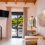 Solvio Boutique & *